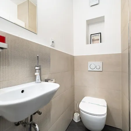 Ah Park Angelinum Ac * コシツェ